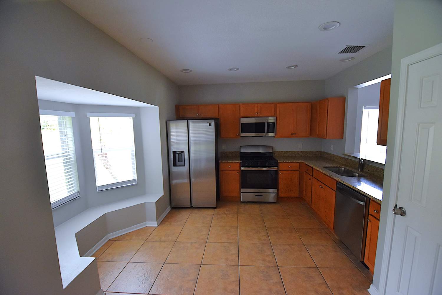 6649 Cambridge Park Dr photo 5