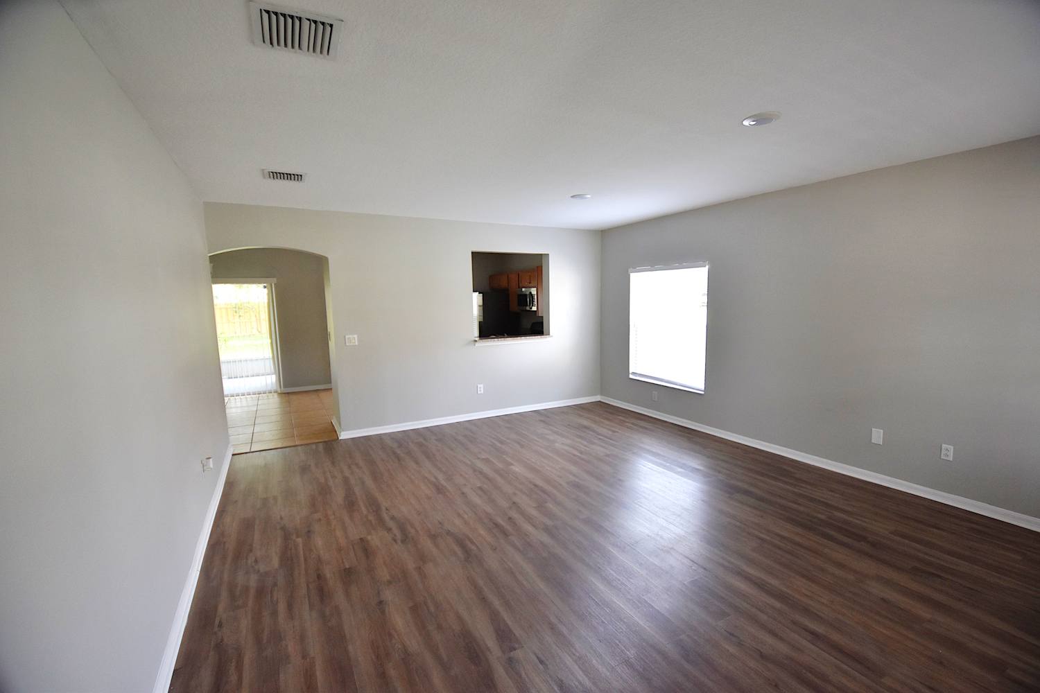 6649 Cambridge Park Dr photo 4