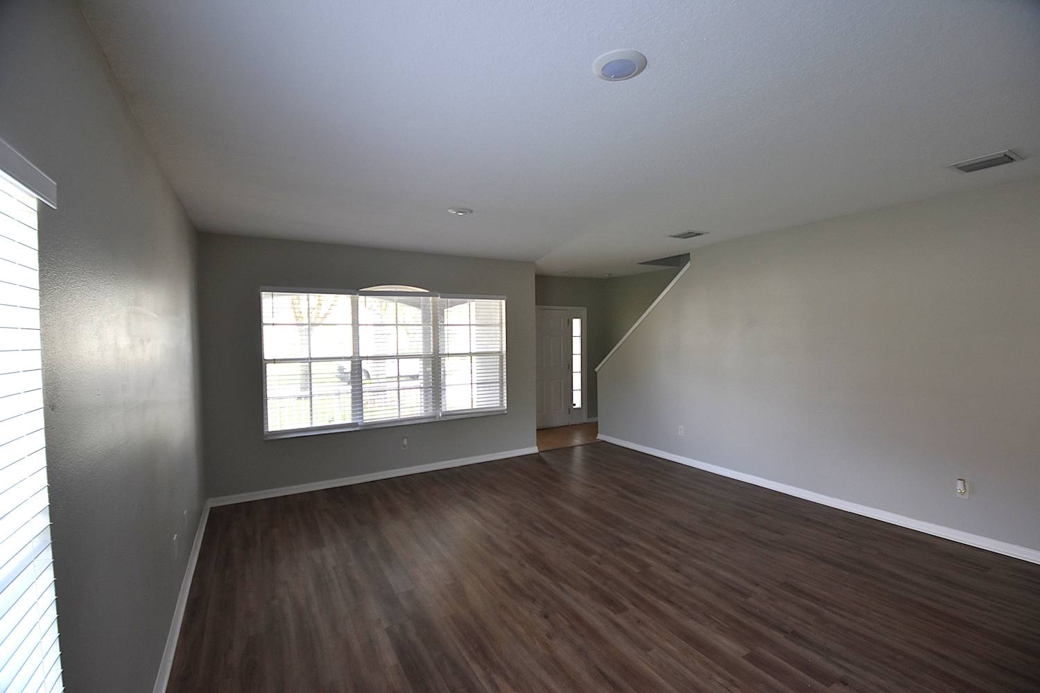 6649 Cambridge Park Dr photo 3