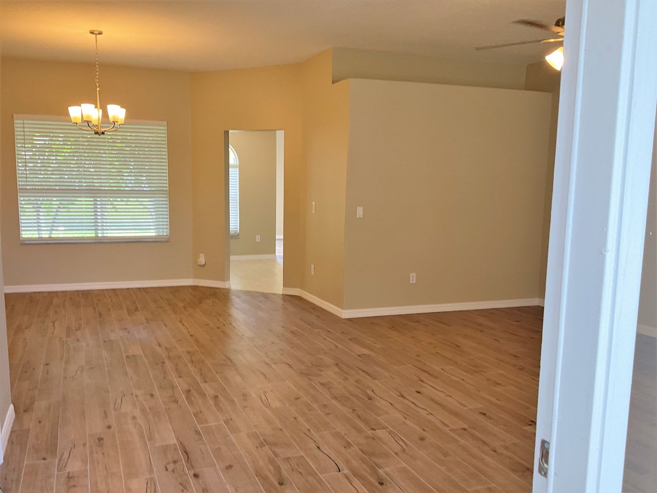 1005 Pelican Ln photo 3