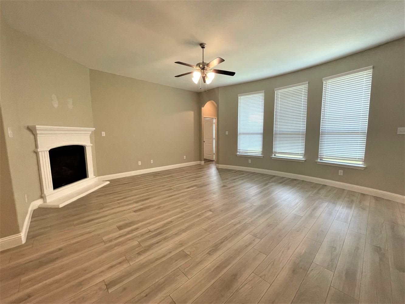1729 Bertino Way photo 3