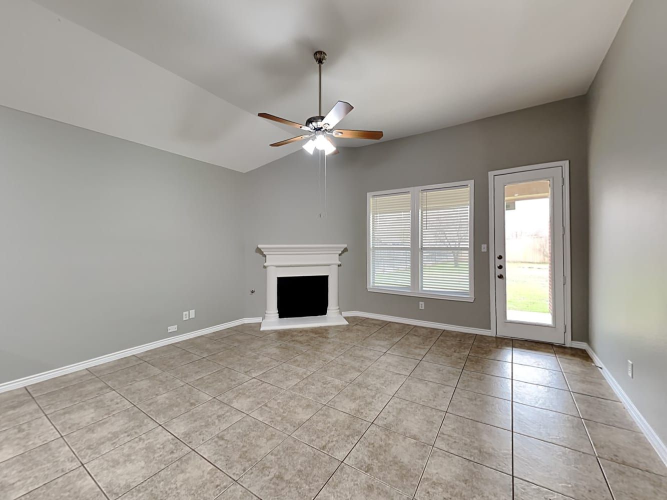 5505 Millers Creek Dr photo 4