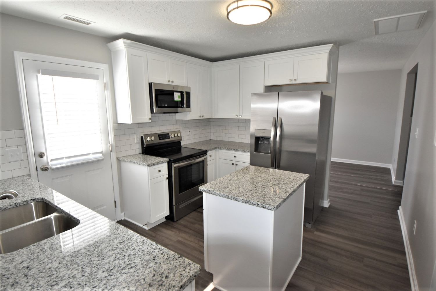 1904 Landon Farms Ln photo 5