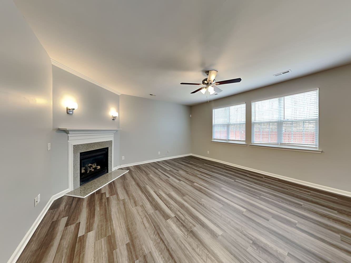 1149 Woodwinds Dr photo 4