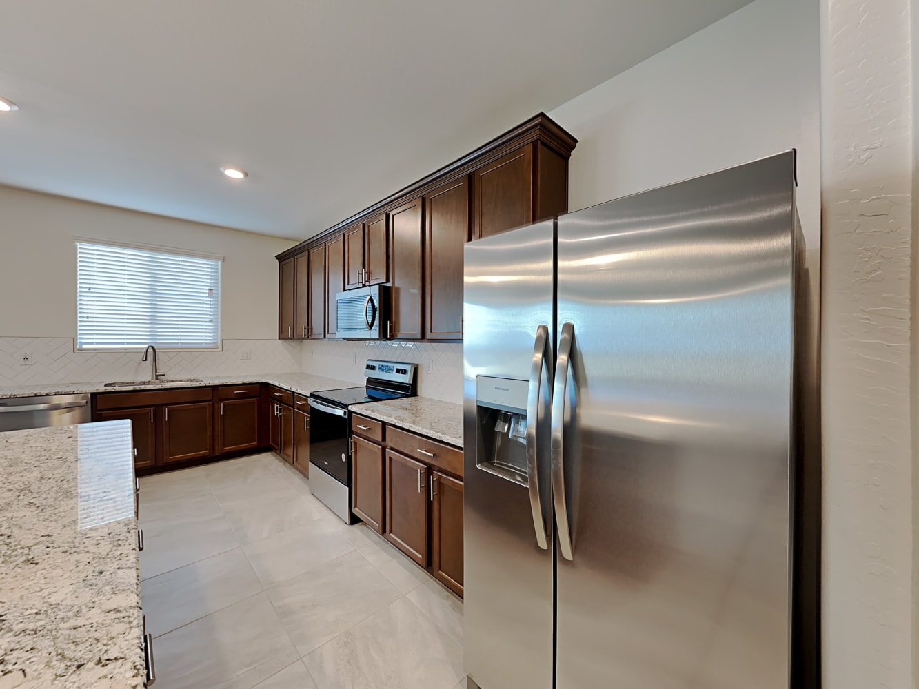 11406 W Edgemont Ave photo 5