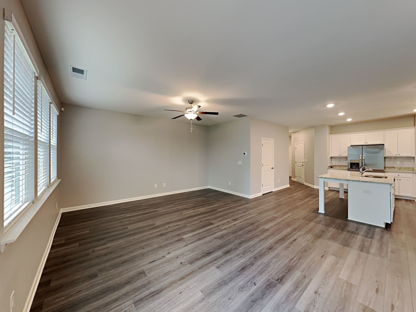 101 Webster Cir photo 5