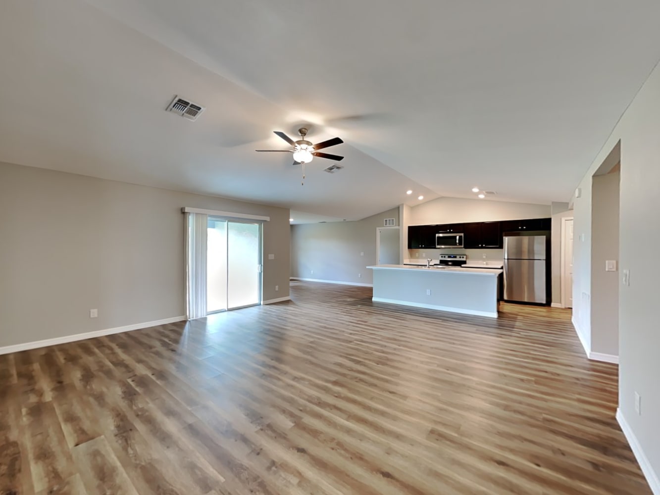 26201 Mindanao Ln photo 3