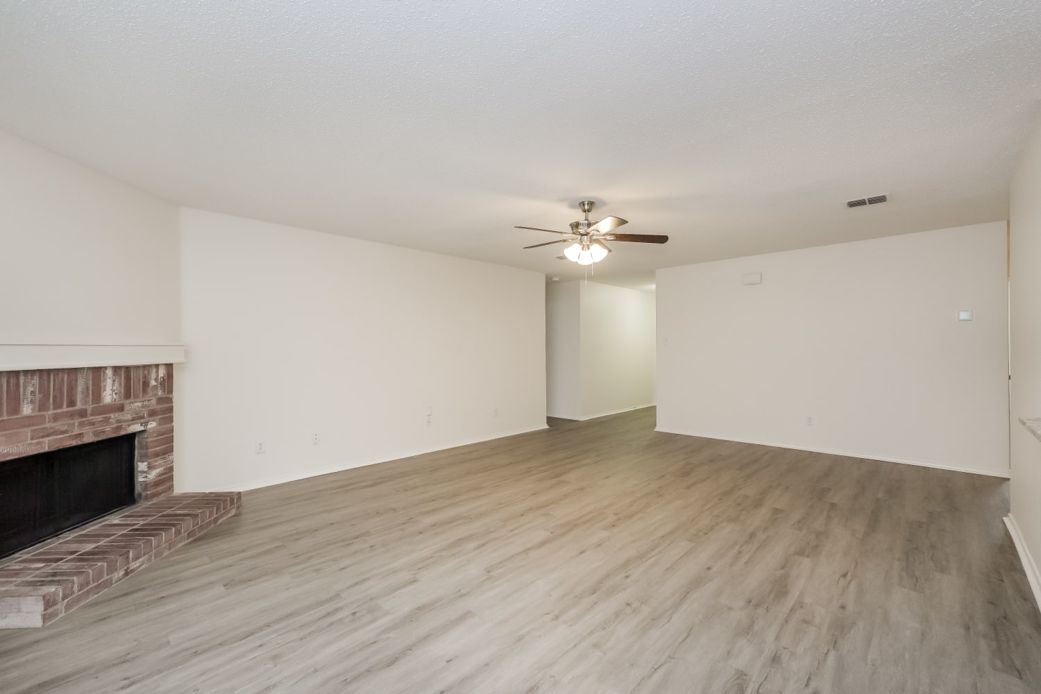 1428 Anna Lea Ln photo 4