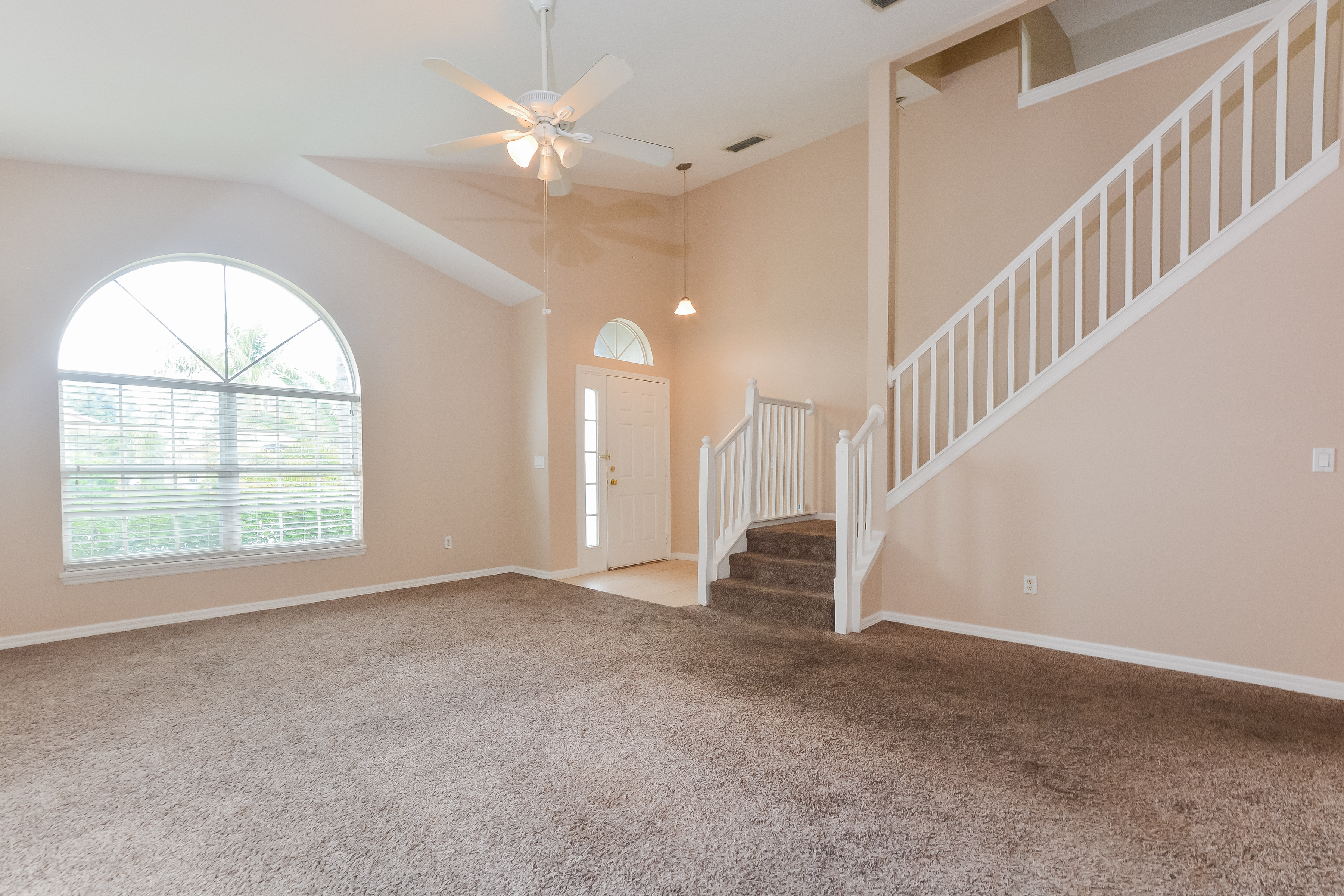 10837 Leader Ln photo 5