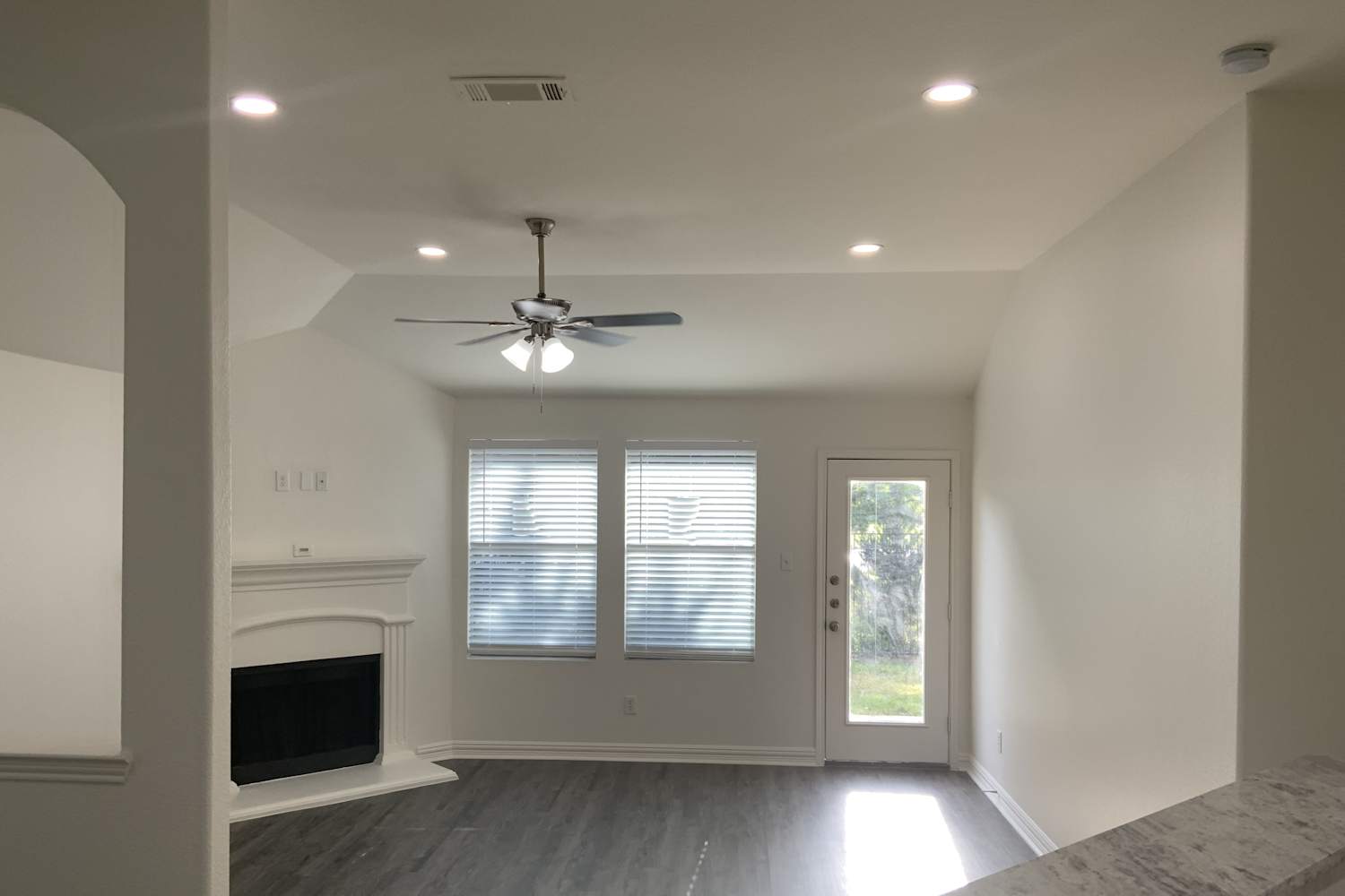 1040 English Ivy Dr photo 5