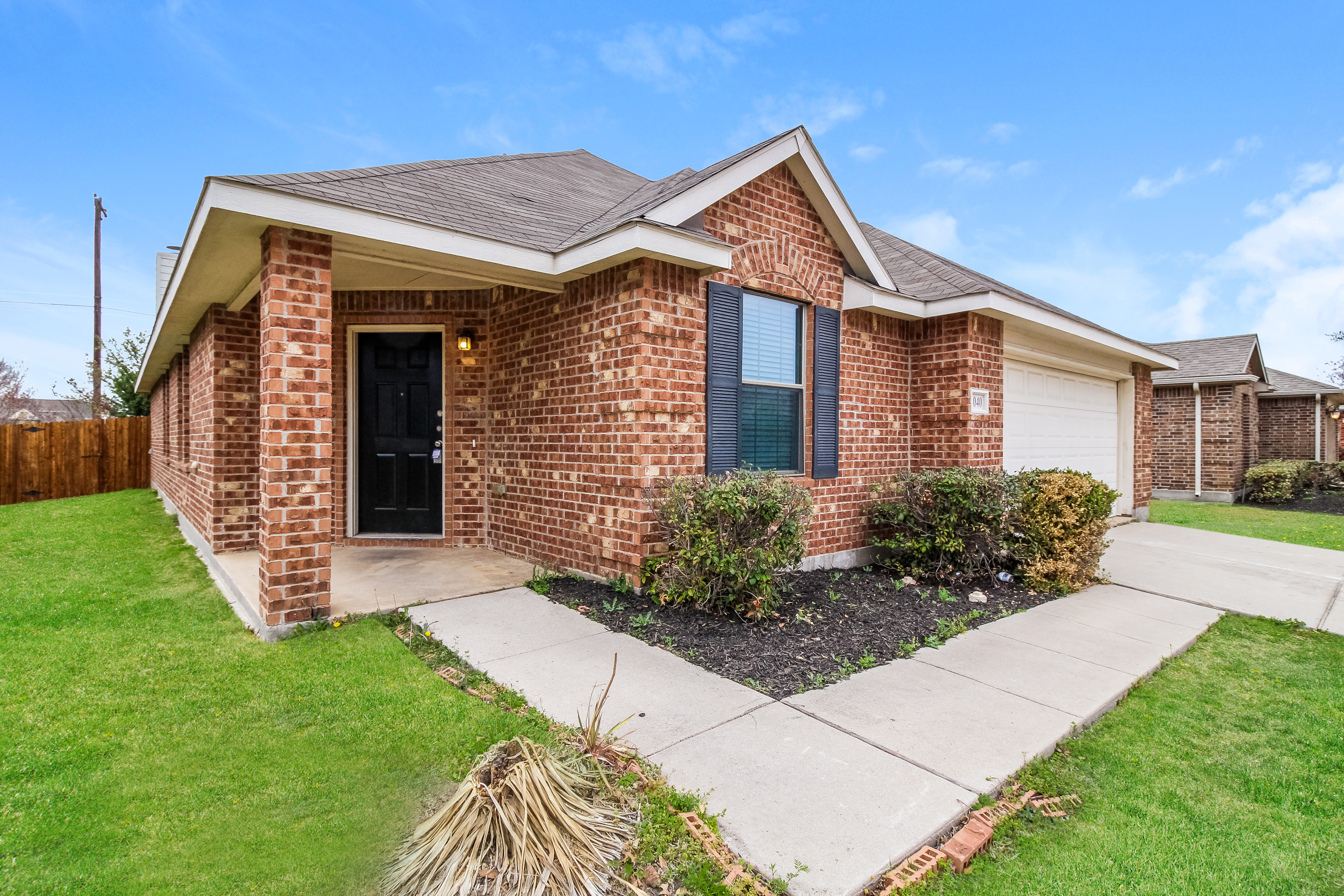 1040 English Ivy Dr photo 4