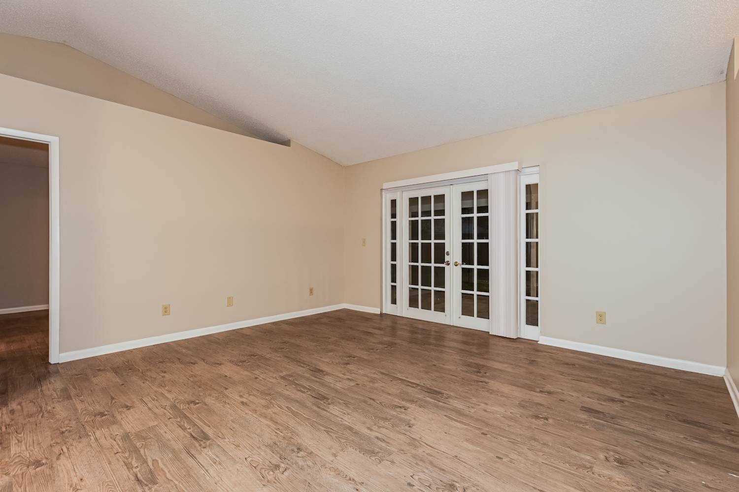 10410 Tara Dr photo 5
