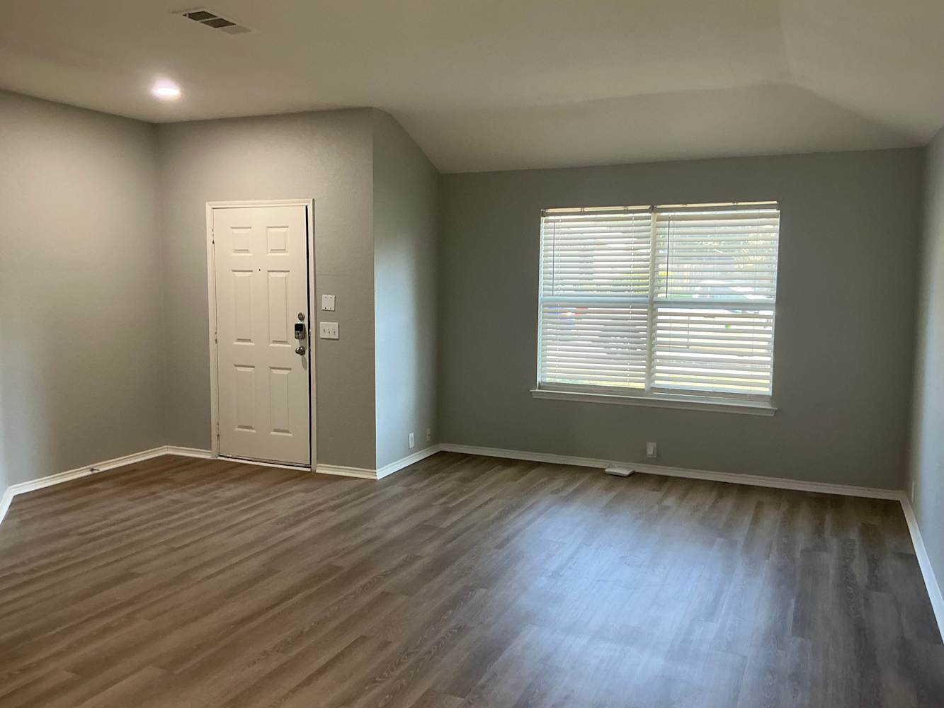 2507 Quail Ridge Rd photo 2