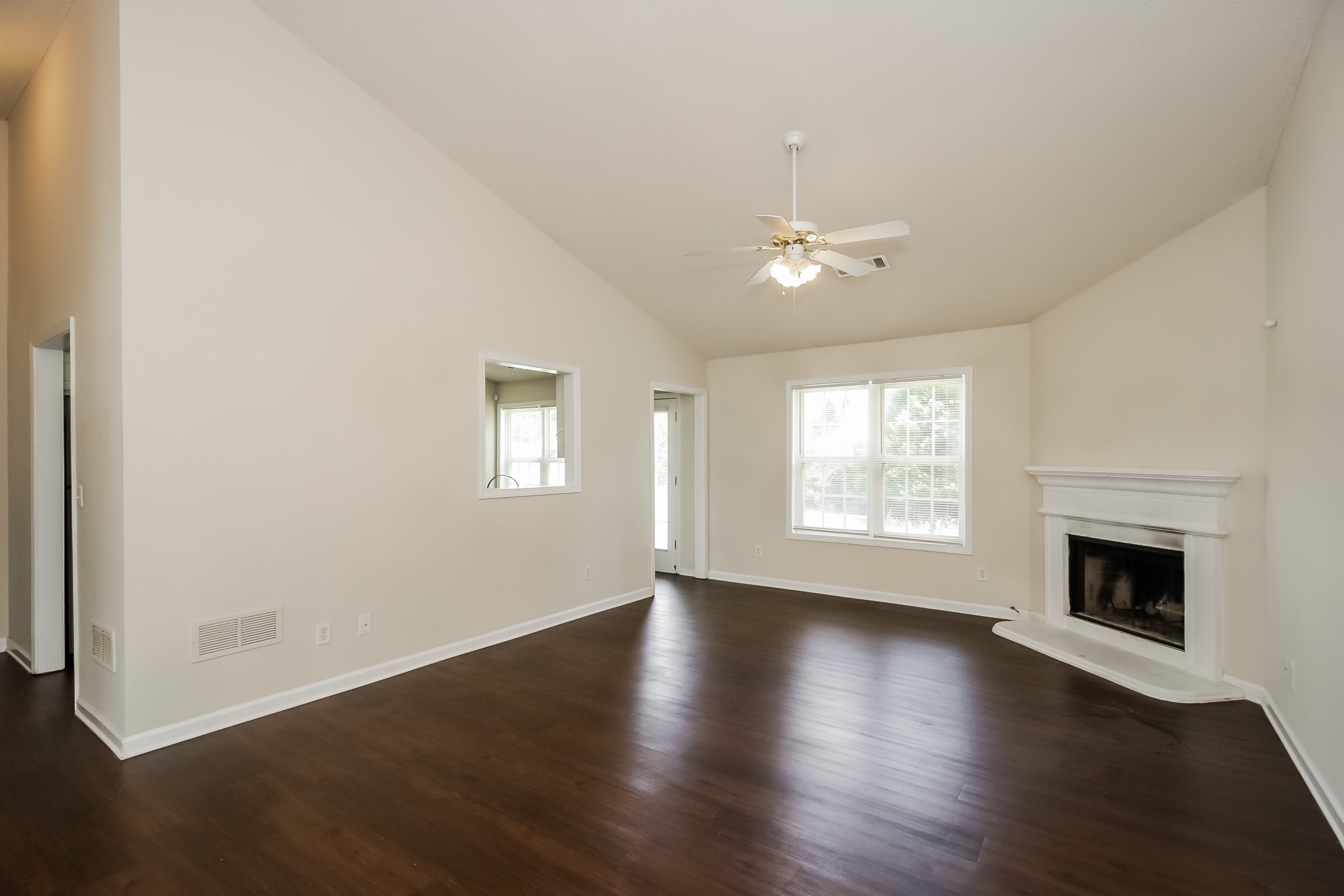 2823 Sam Calvin Dr photo 4