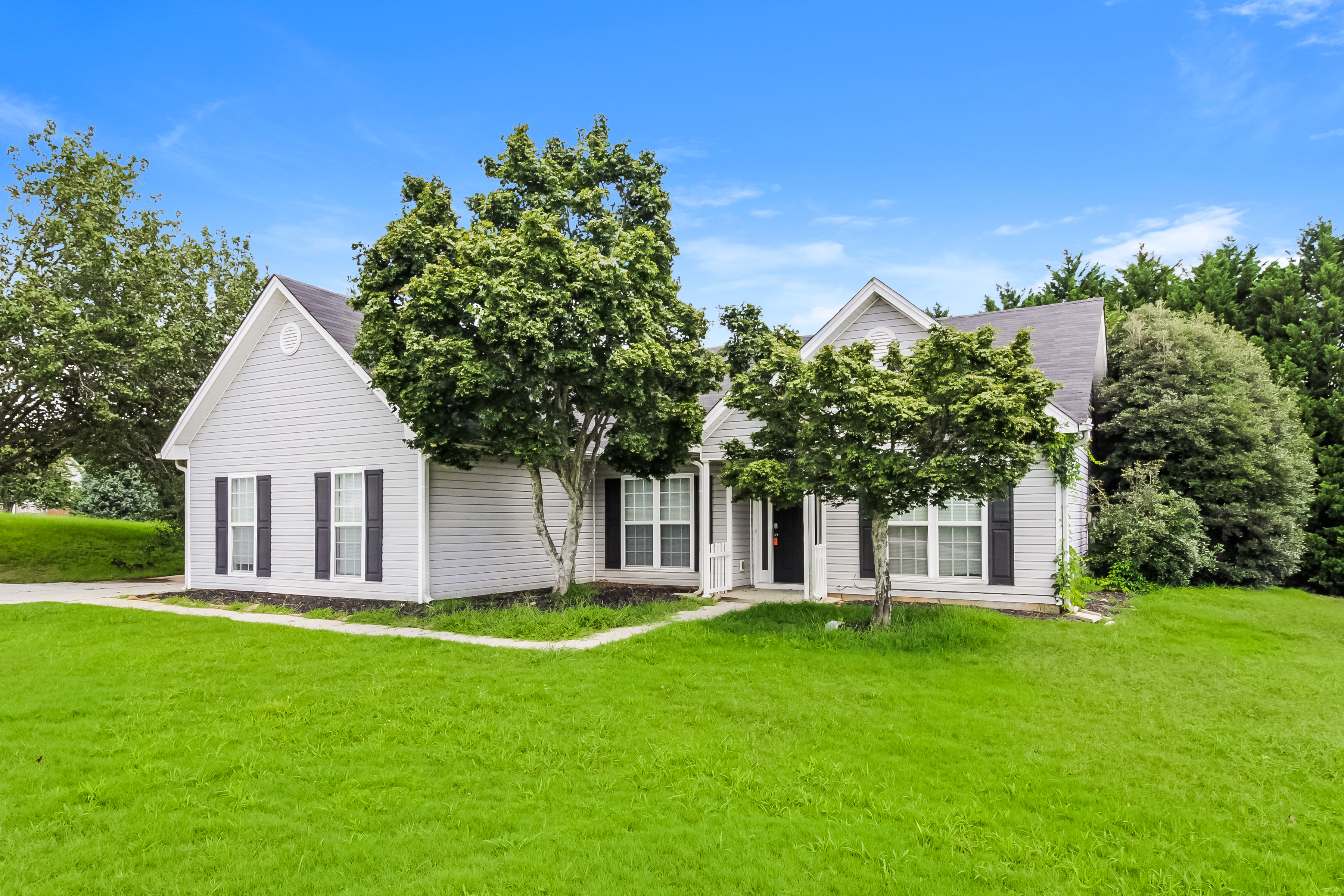 2823 Sam Calvin Dr photo 2