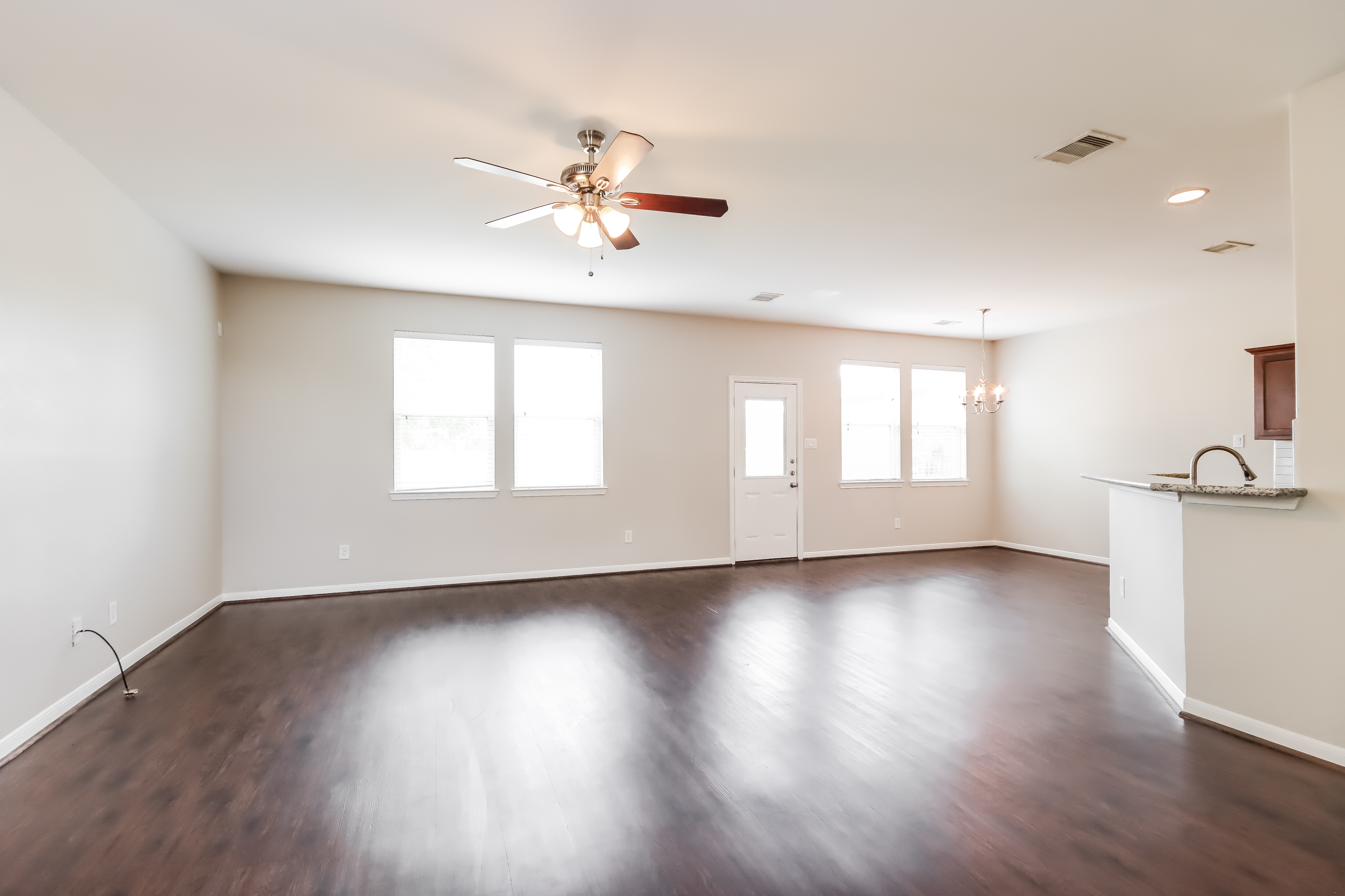 18702 Walden Glen Cir photo 3