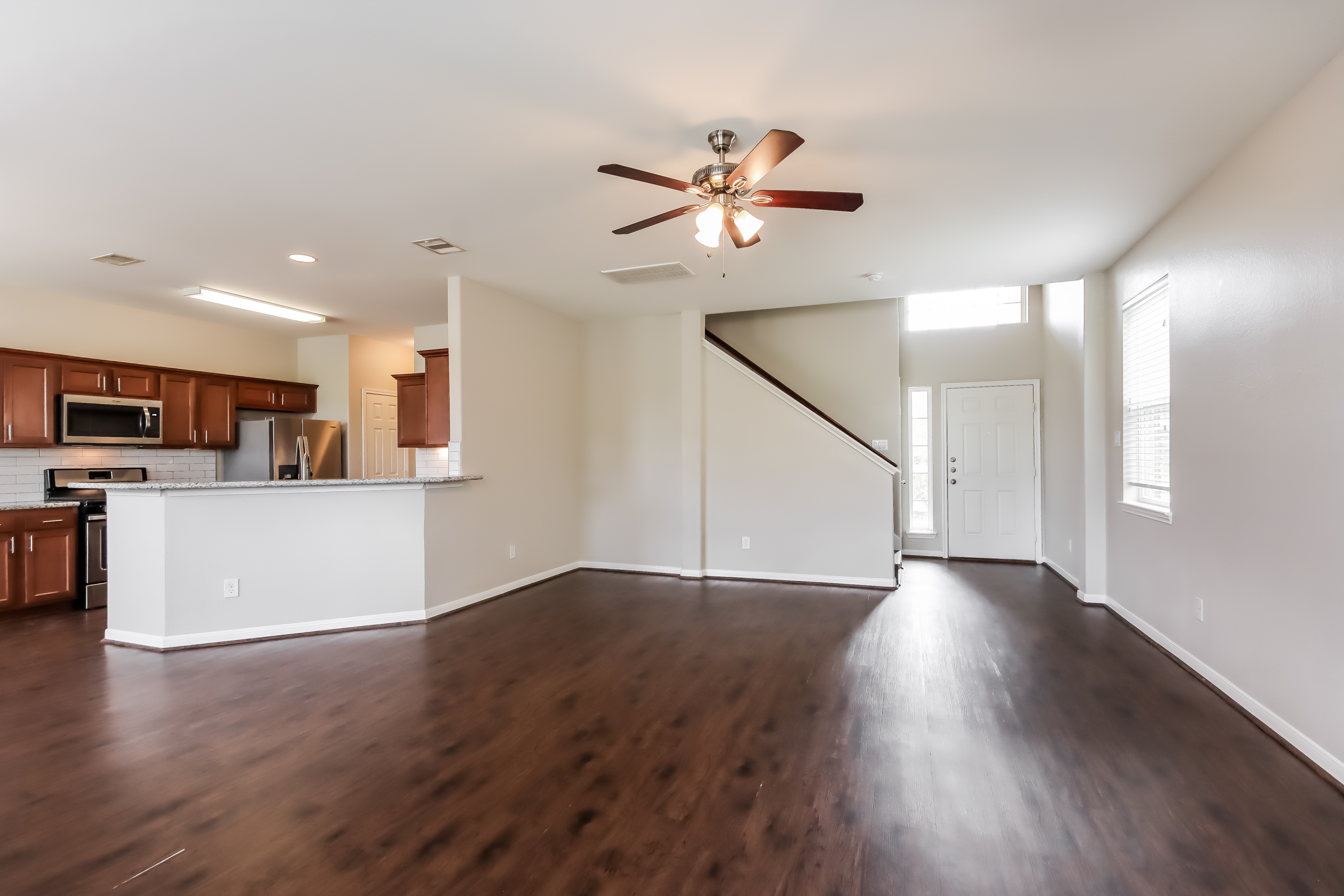 18702 Walden Glen Cir photo 4