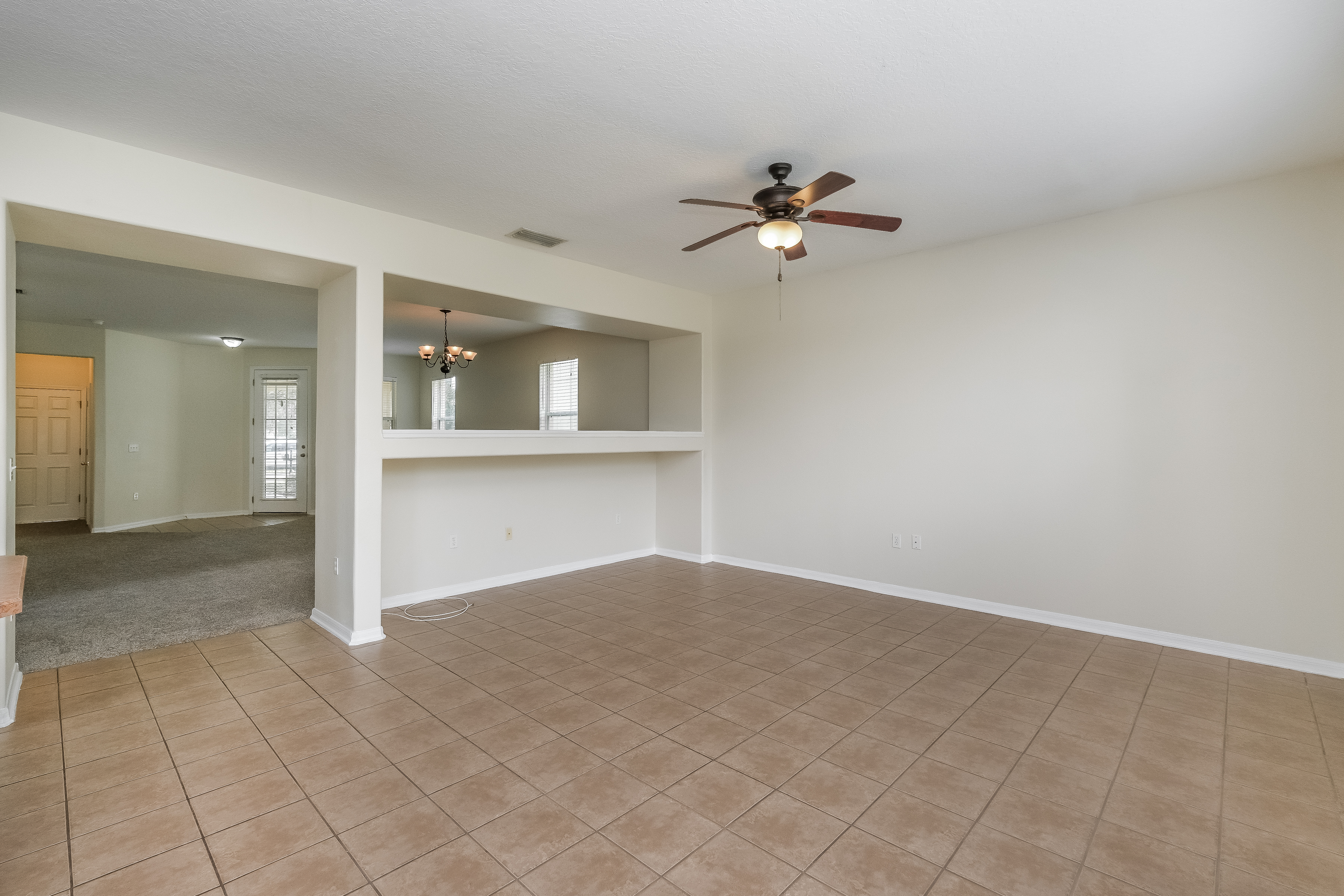 19608 Timberbluff Dr photo 4