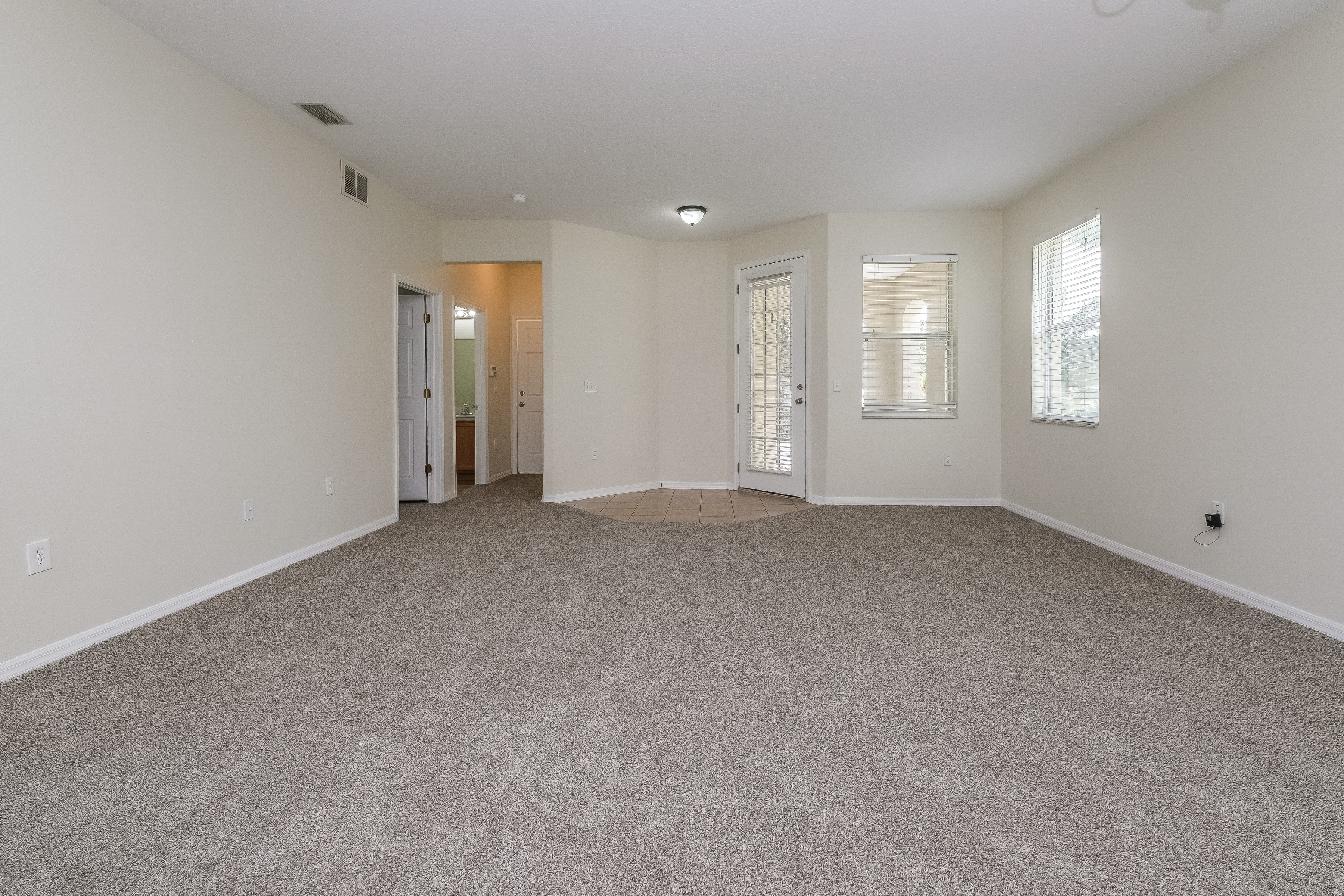 19608 Timberbluff Dr photo 2
