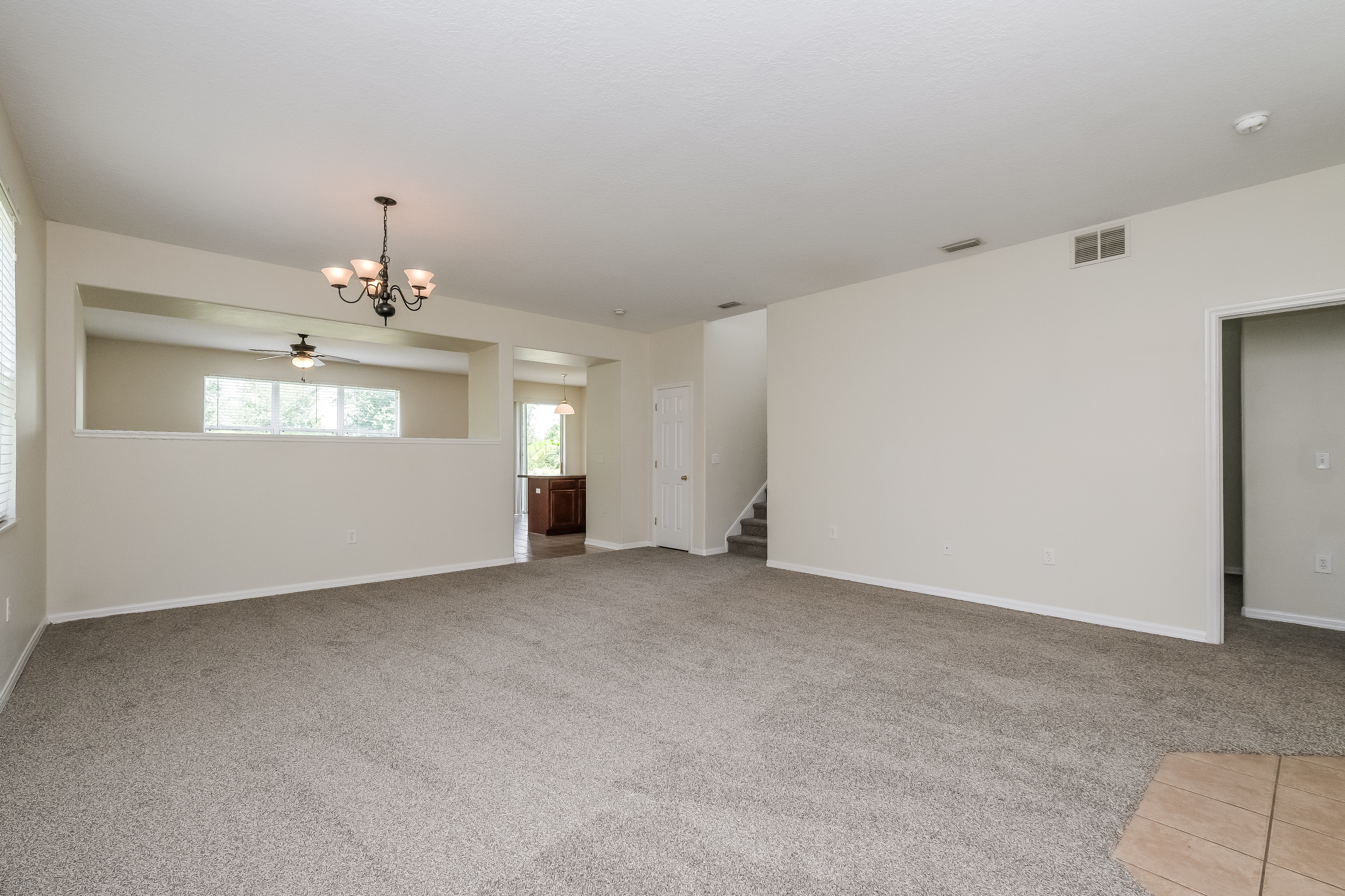 19608 Timberbluff Dr photo 3