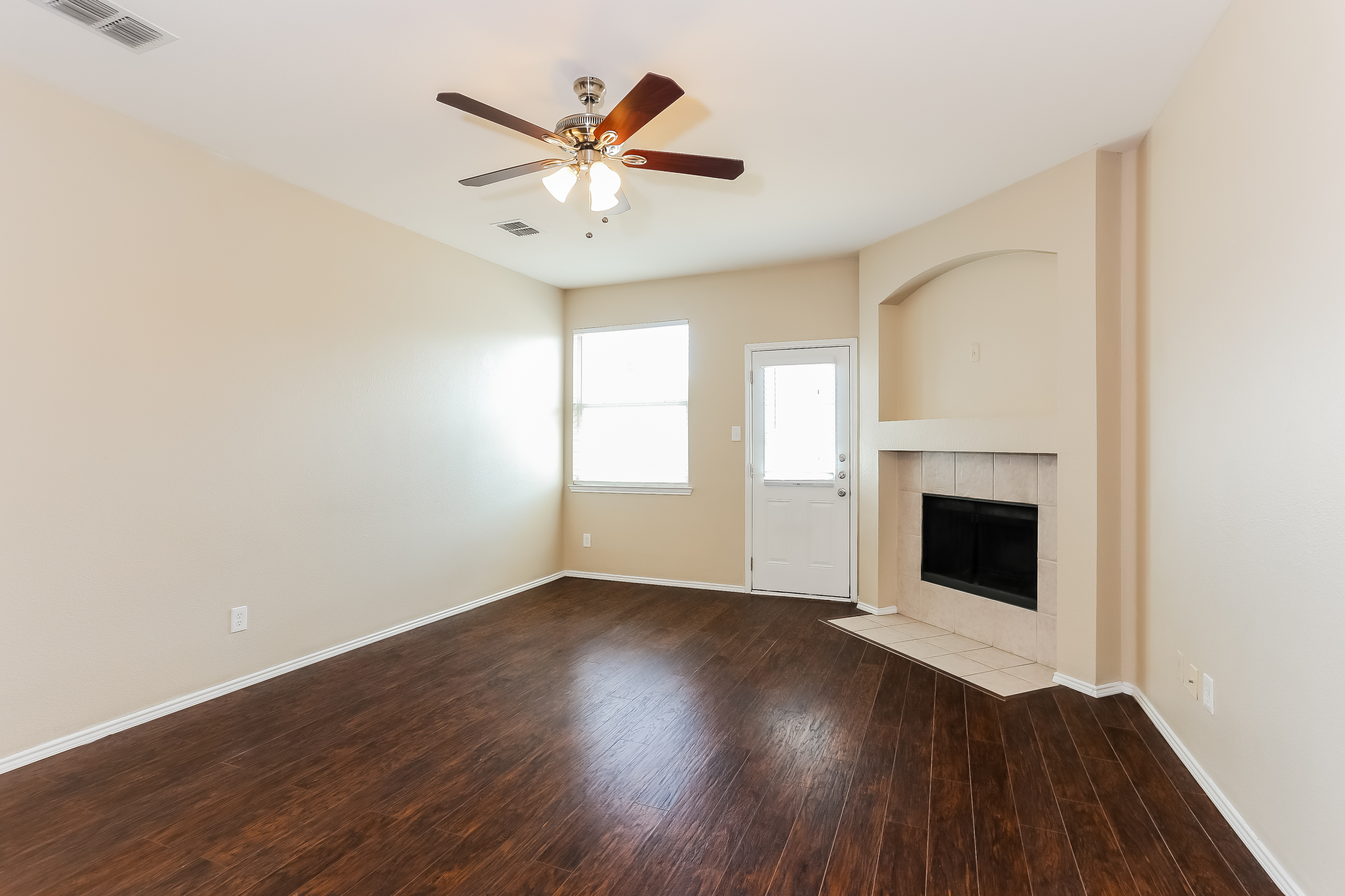 1920 Caddo Springs Dr photo 3