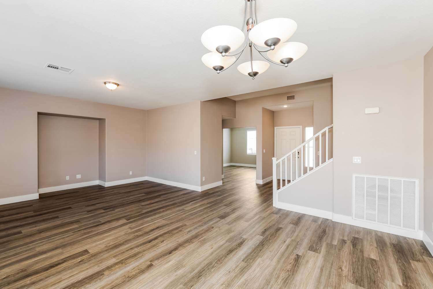 207 Malcolm St photo 5