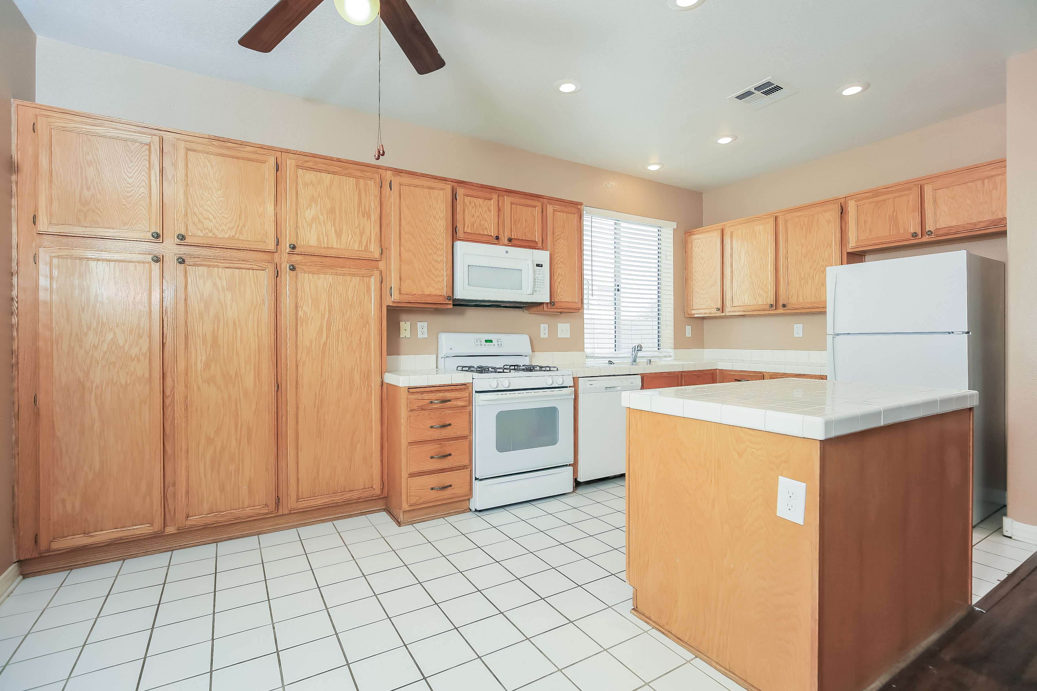 2233 Warm Walnut Dr photo 4