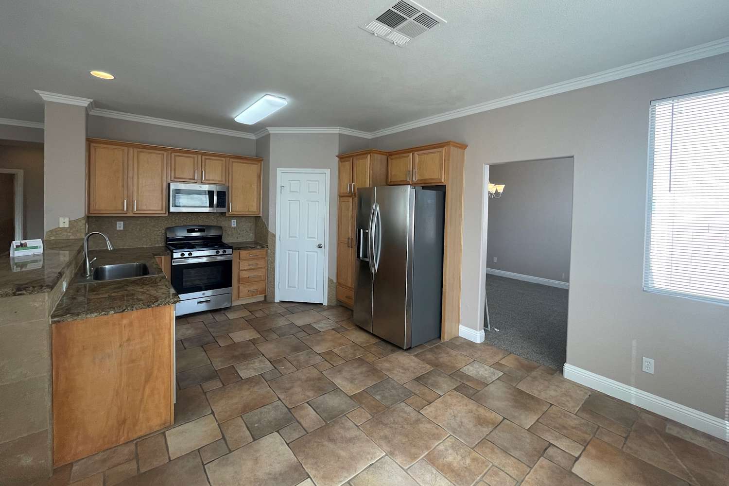 642 Backbone Mountain Dr photo 4