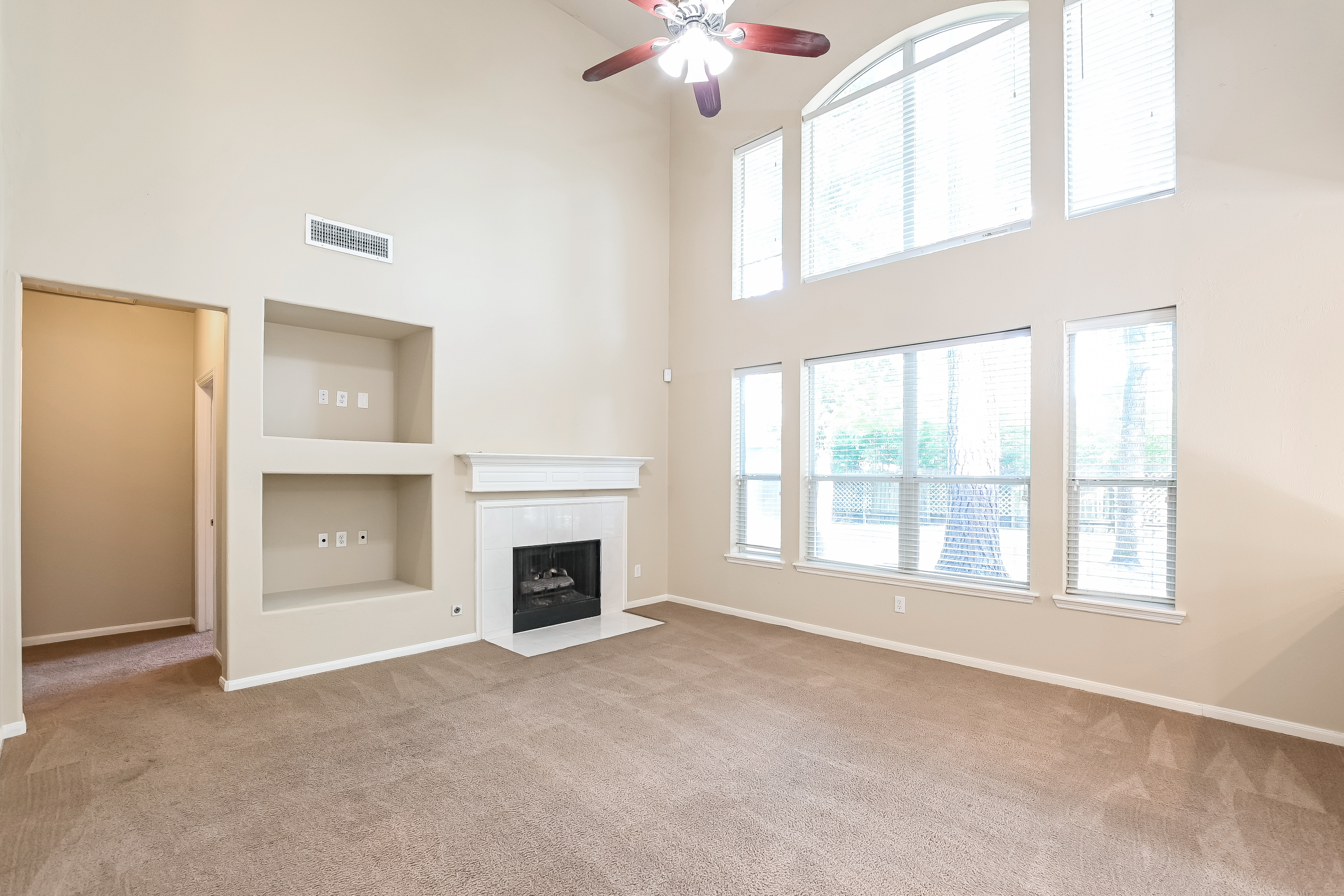 43 S Acacia Park Cir photo 3