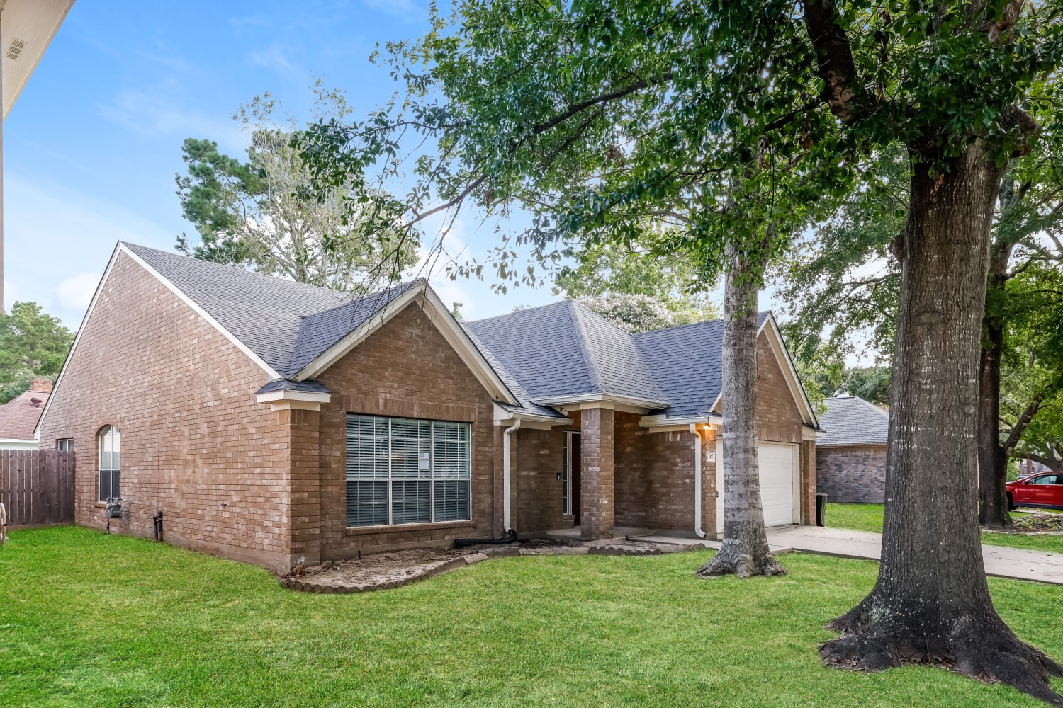 5741 Forest Timbers Dr photo 3