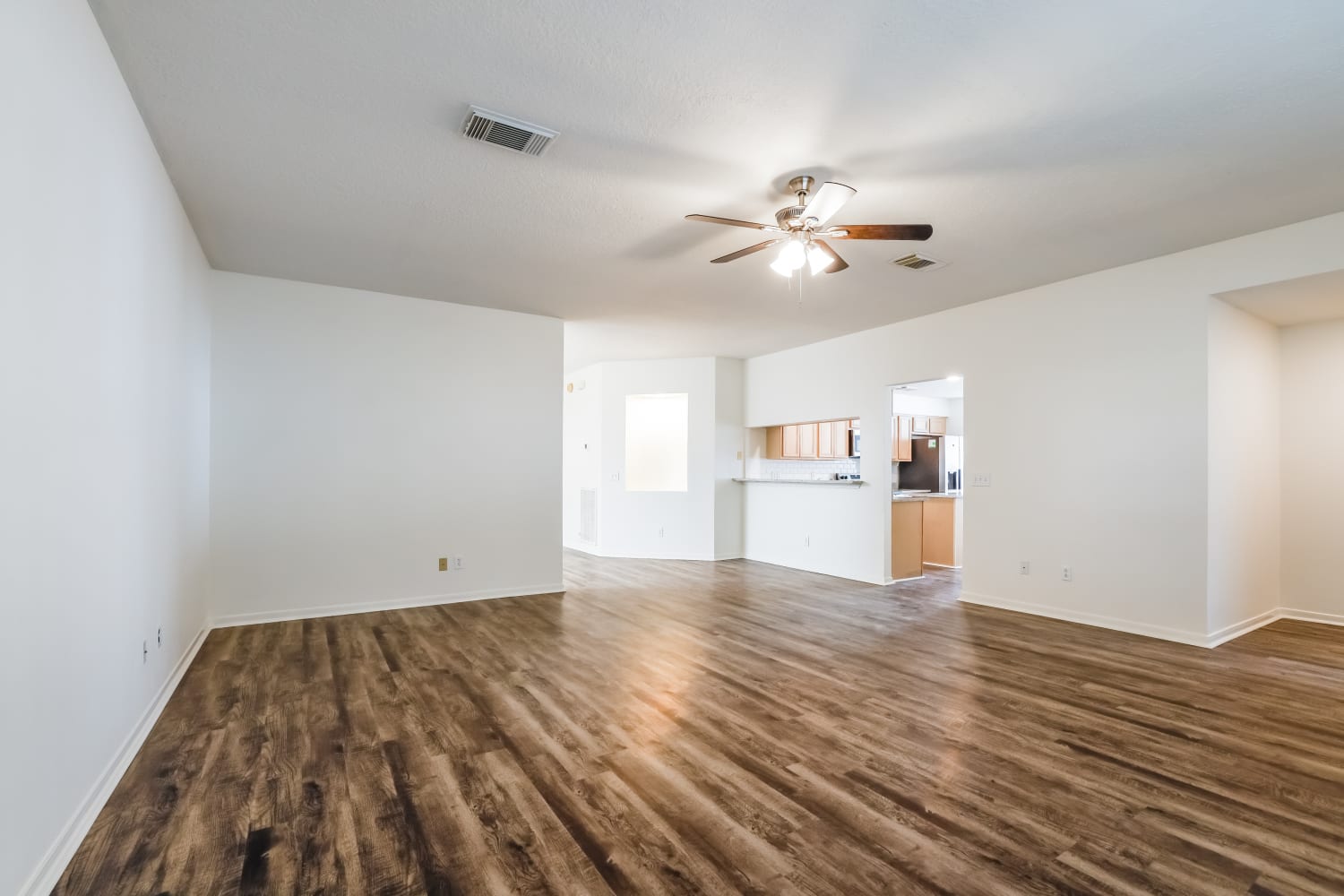 5741 Forest Timbers Dr photo 4