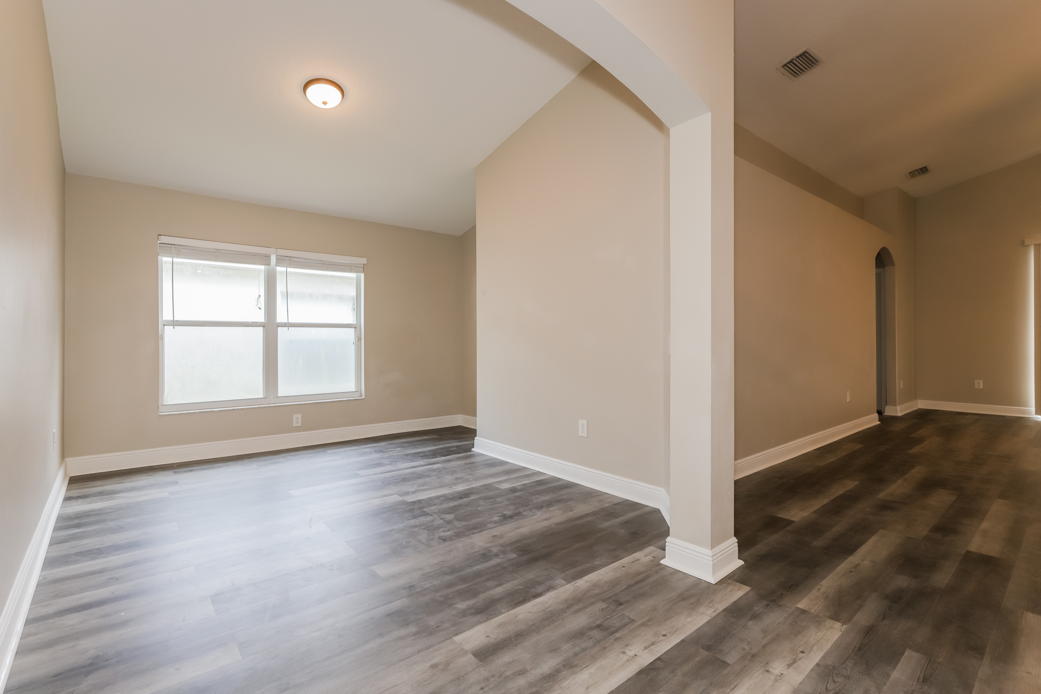 513 Somerstone Dr photo 2