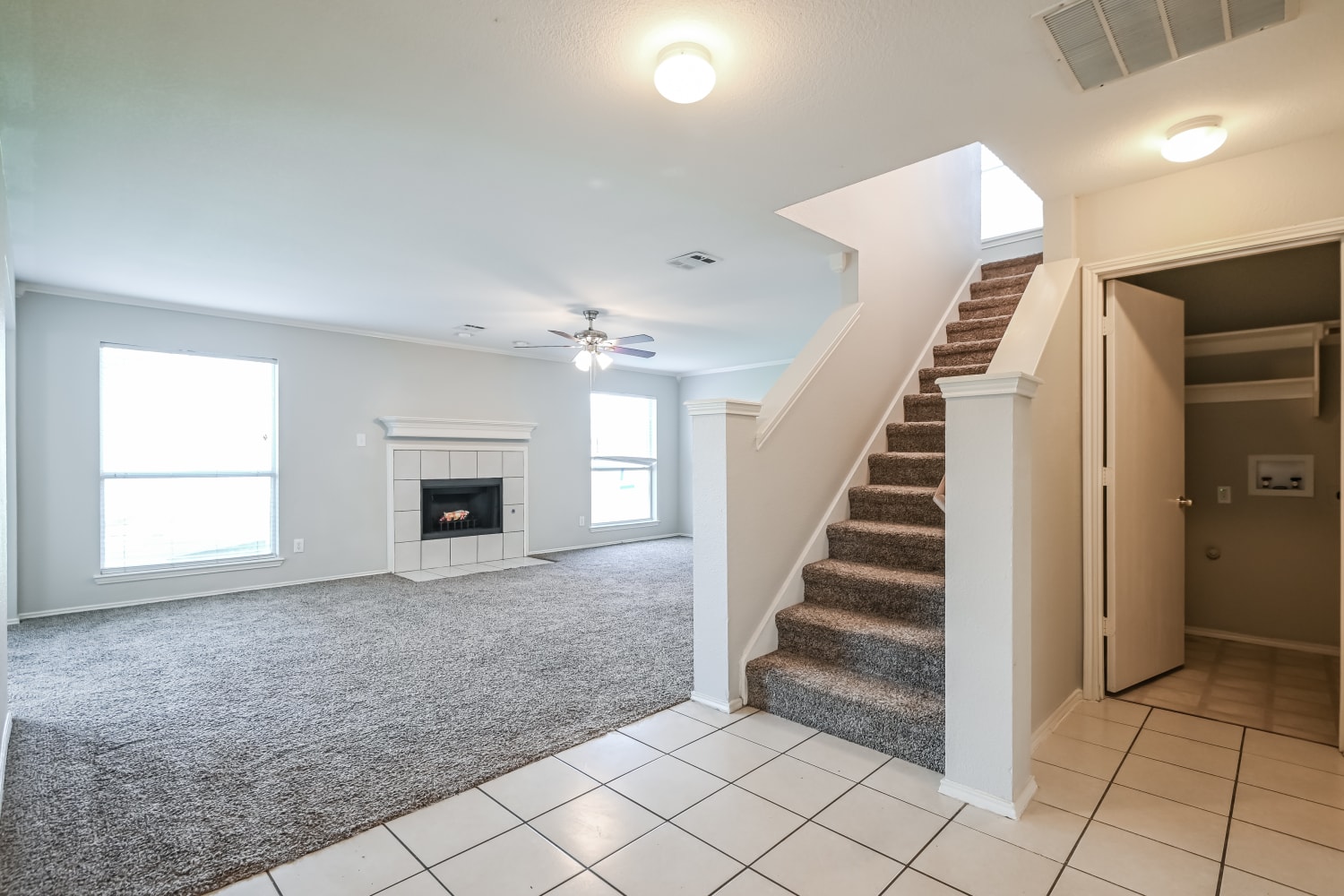504 Colt Dr photo 2