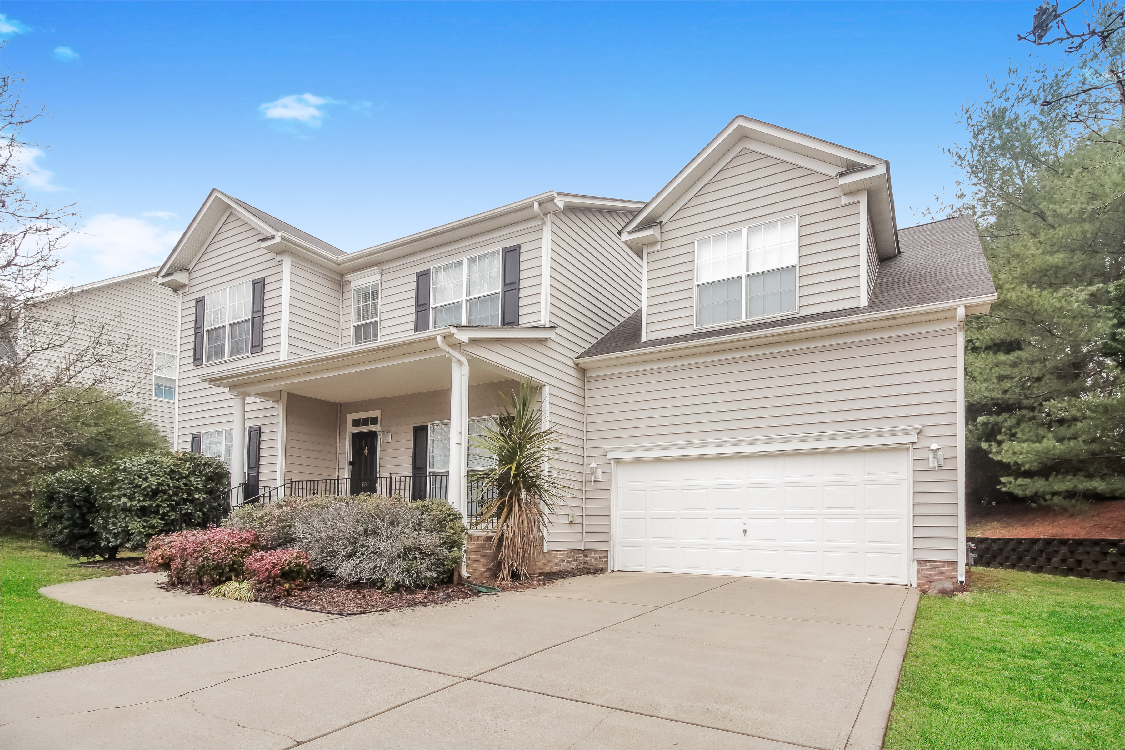 507 Amersham Ln photo 3