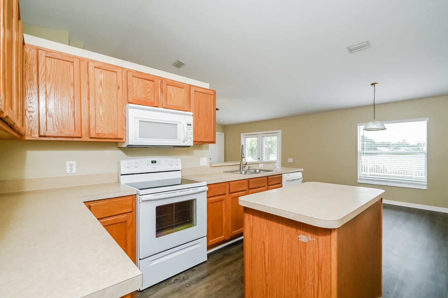 6605 Clair Shore Dr photo 5