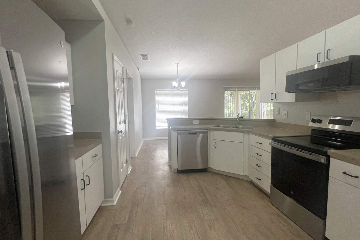 945 Park Valley Cir photo 5