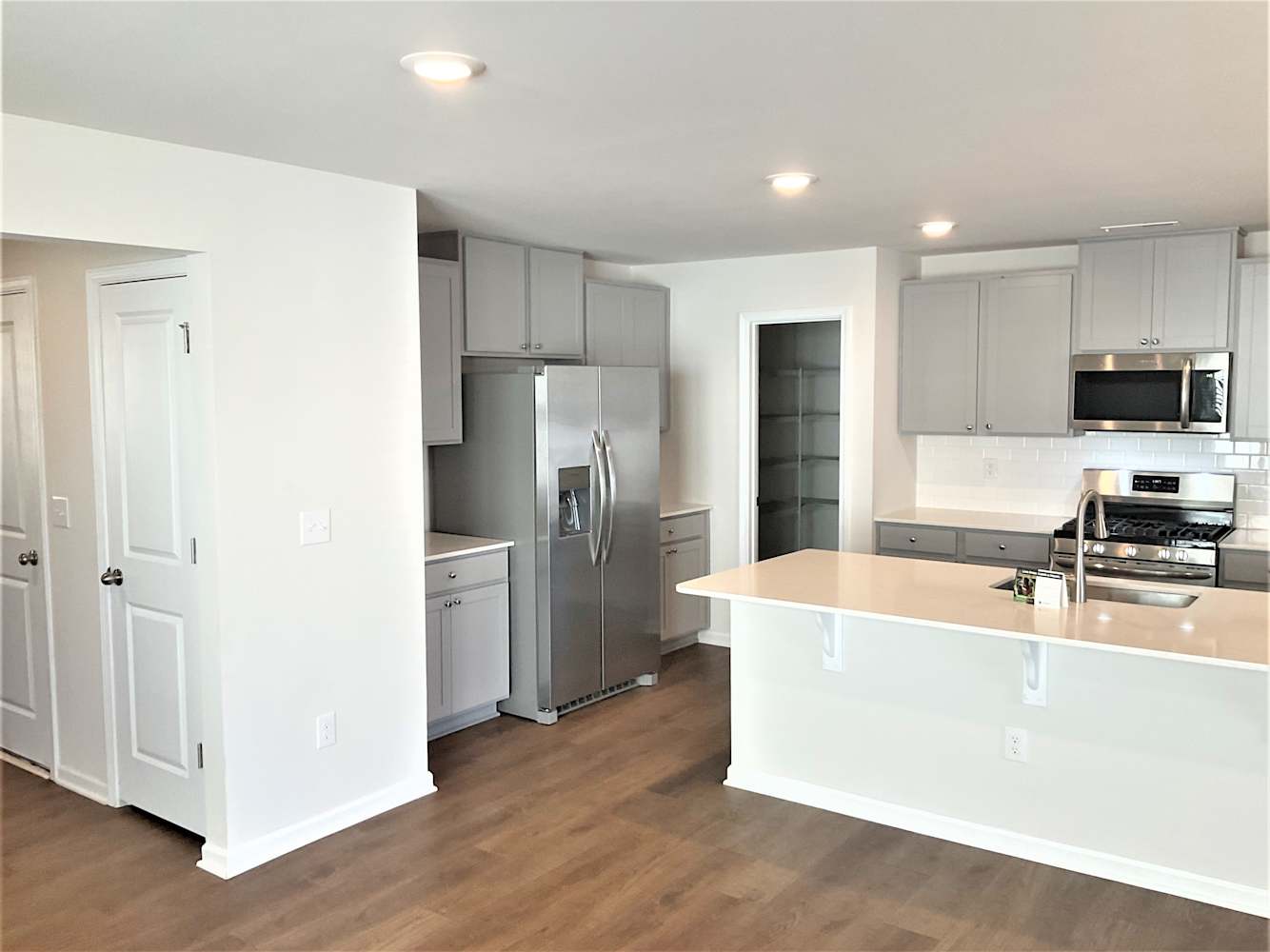 128 Hazelnut Way photo 4