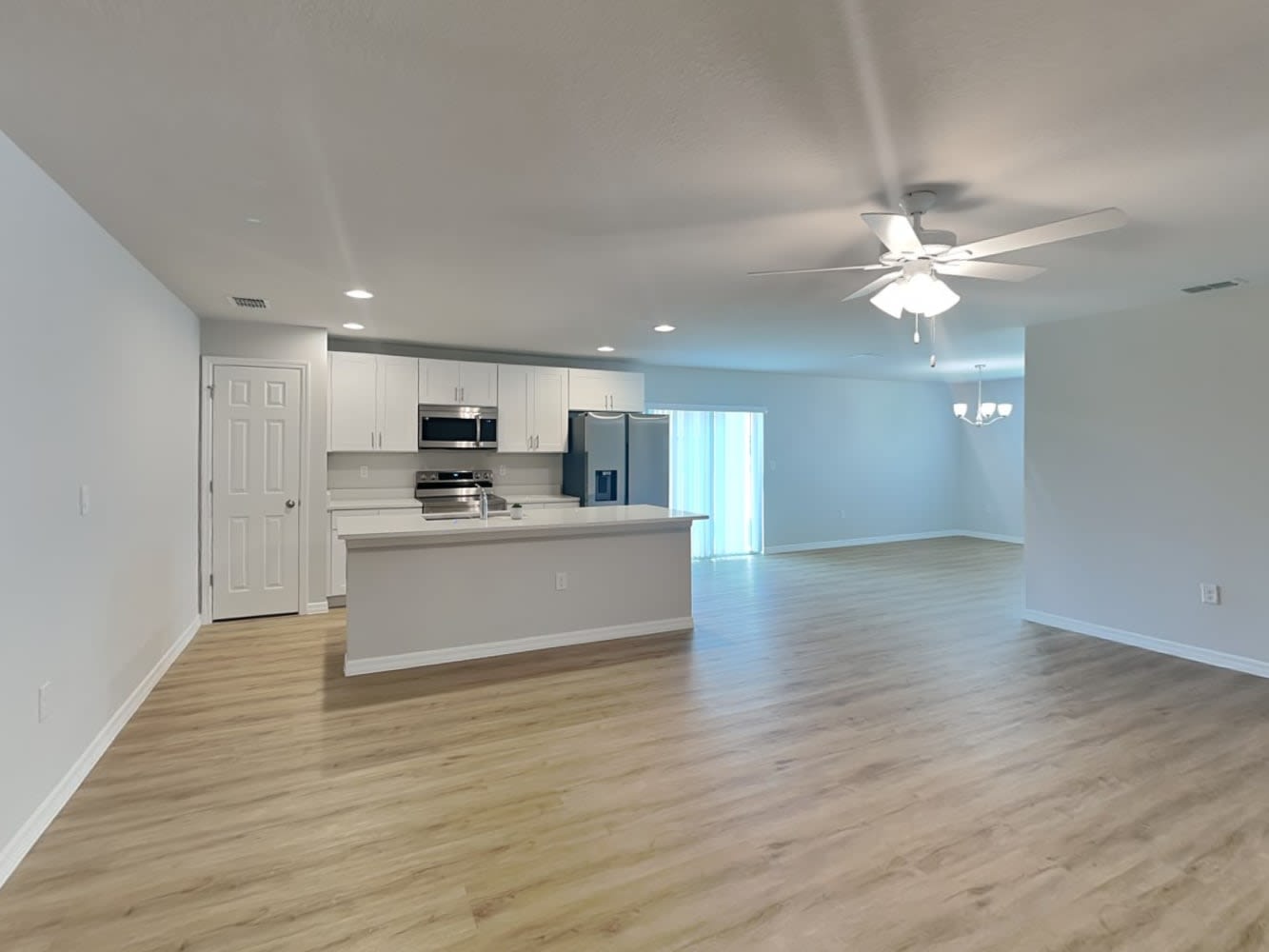 158 Carmelite Ave NW photo 5