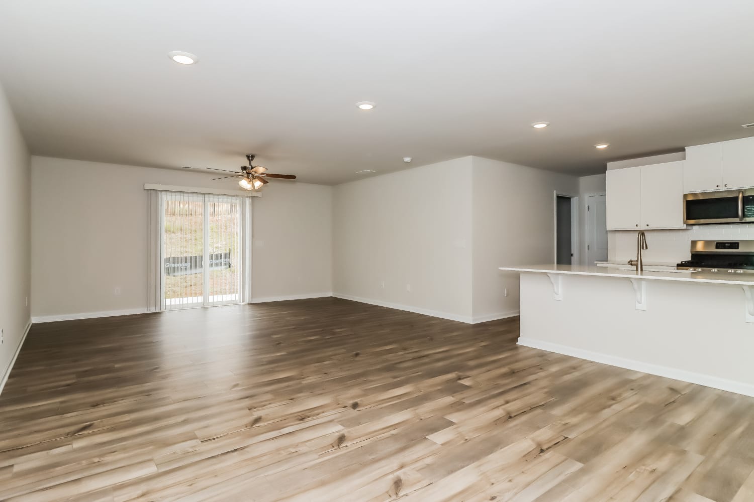 364 Hollingswood Drive photo 5