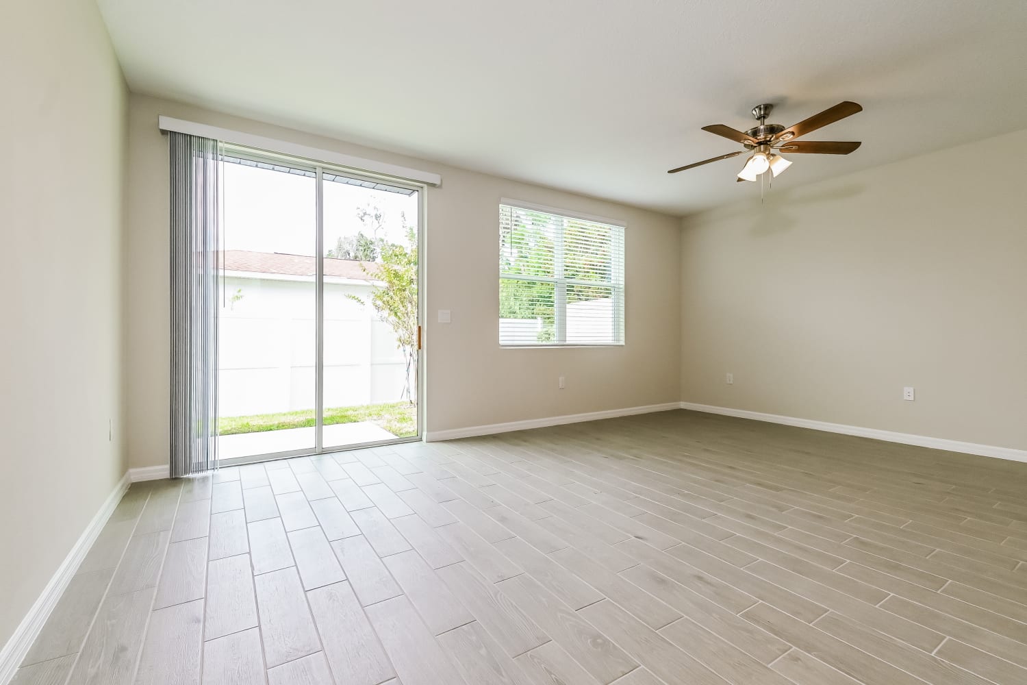 17043 Coral Key Dr photo 4