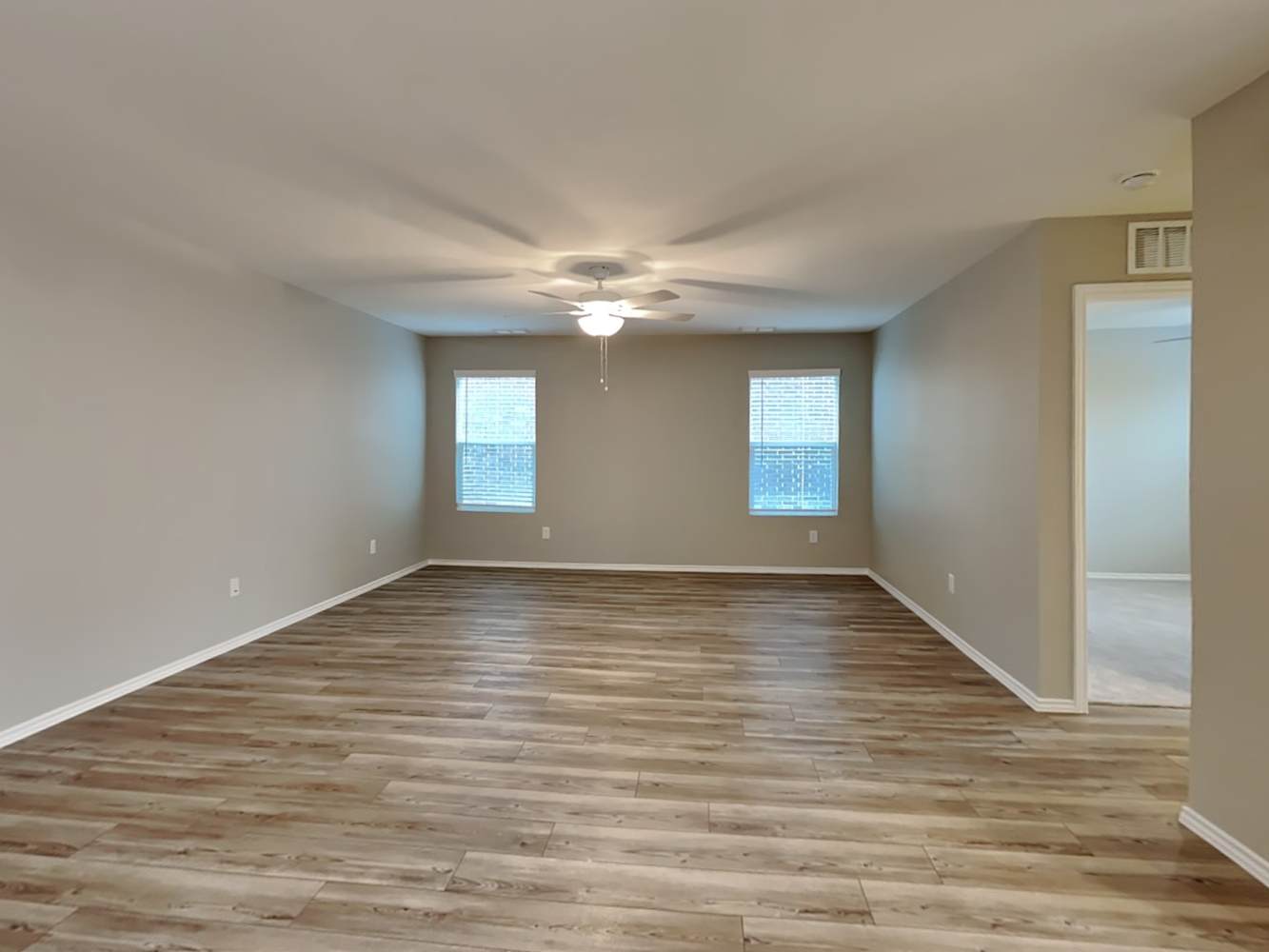 1478 Embrook Trl photo 4
