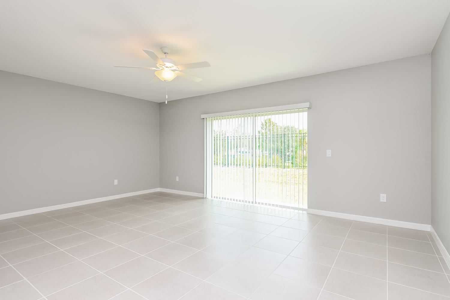 133 Royal Fern Dr photo 3