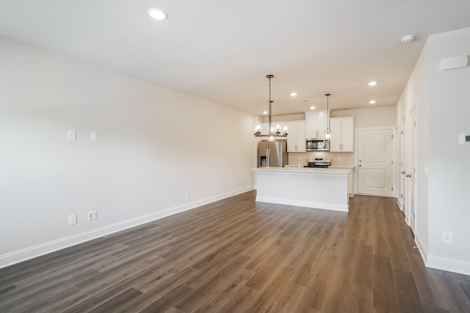 102 Maybrook Dr photo 5