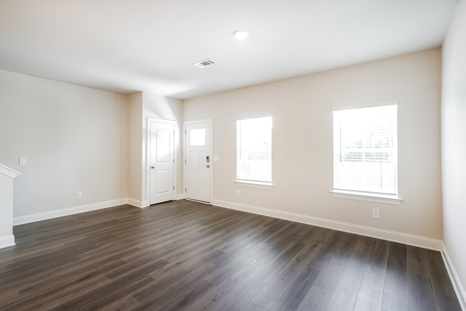 251 River Rock Dr photo 5