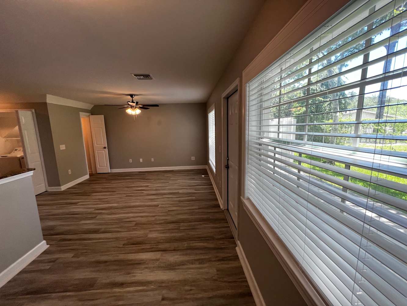 162 Carol Susan Ln photo 5