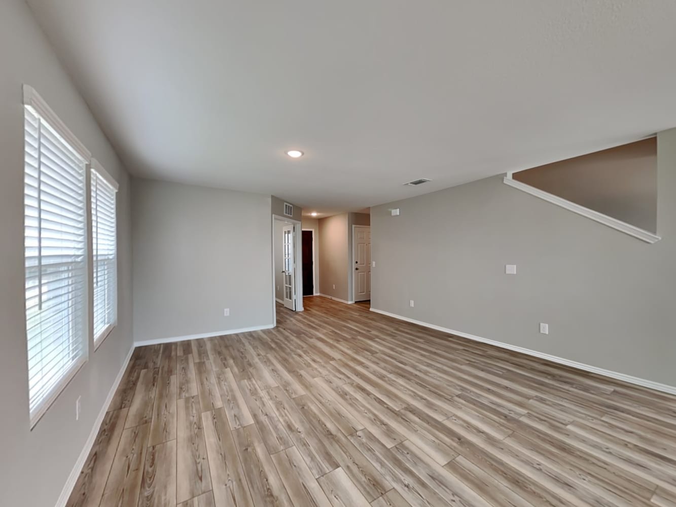 1917 Cherry Bark Ln photo 4