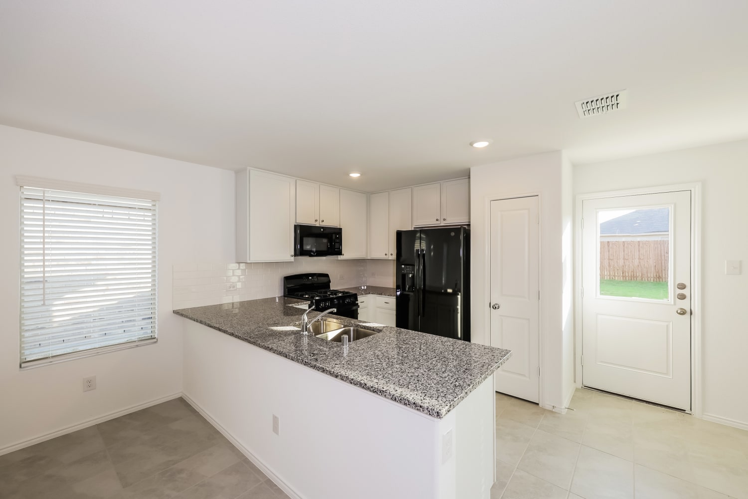 2401 Ava Drive photo 5