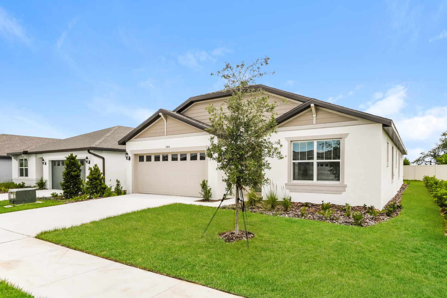 144 Royal Fern Dr photo 2