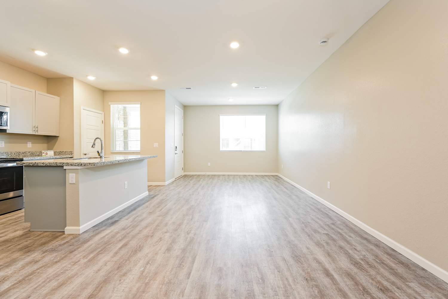 1884 S Elk Way photo 4