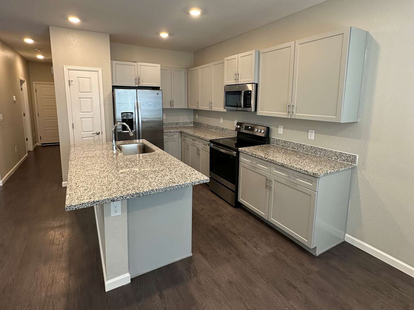 1867 S Elk Way photo 4